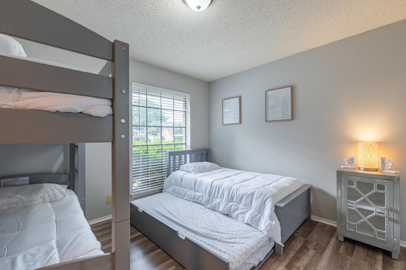 Fun 'N Sun Heated Pool & Gameroom By Fiesta Texas San Antonio Exterior photo