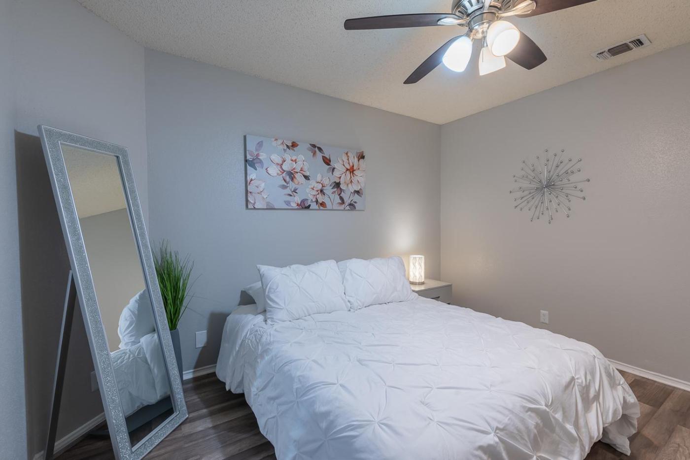 Fun 'N Sun Heated Pool & Gameroom By Fiesta Texas San Antonio Exterior photo