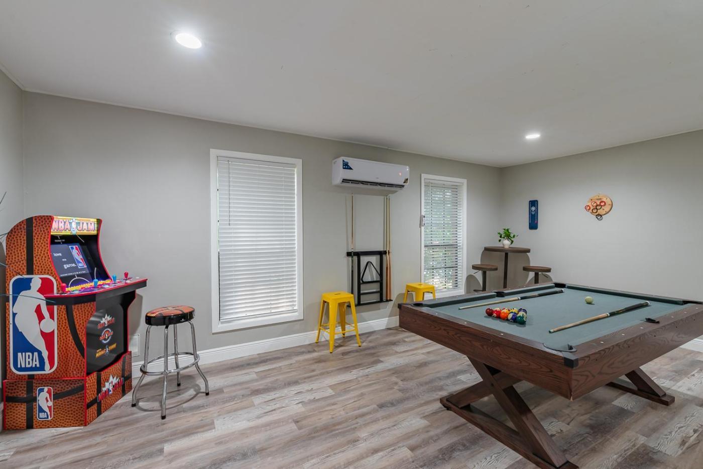 Fun 'N Sun Heated Pool & Gameroom By Fiesta Texas San Antonio Exterior photo