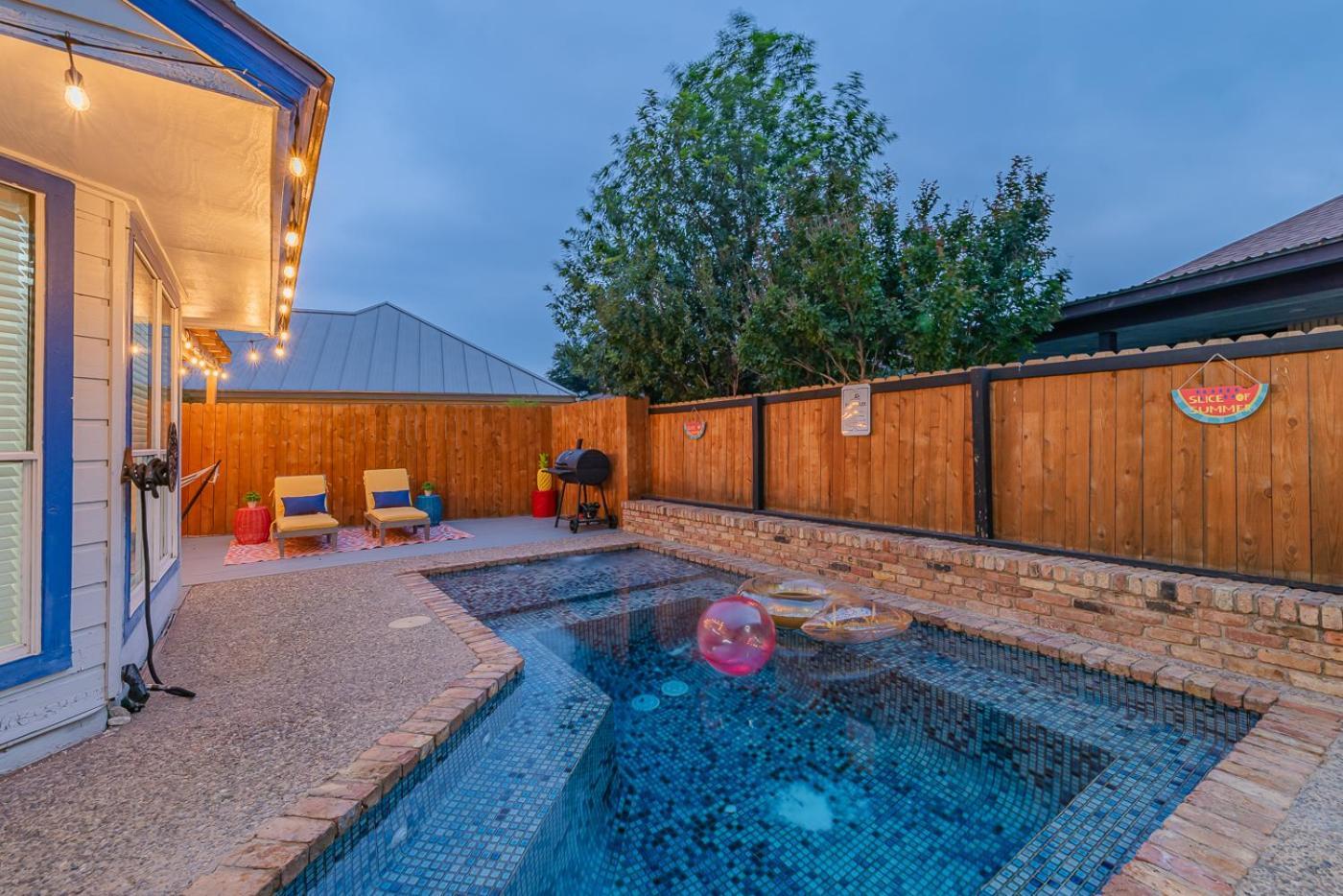 Fun 'N Sun Heated Pool & Gameroom By Fiesta Texas San Antonio Exterior photo